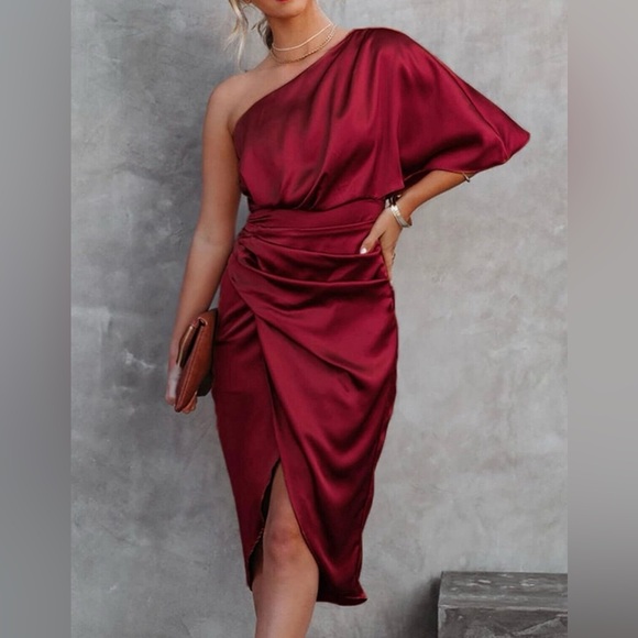 CUPSHE Women's Satin Dress Backless One Shoulder Short Sleeves Midi Sz Small - Picture 2 of 12